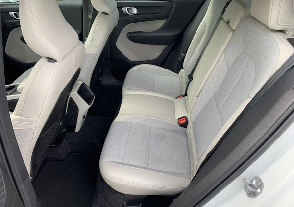 Volvo XC 40 cena 109999 przebieg: 137879, rok produkcji 2019 z Rzepin małe 407